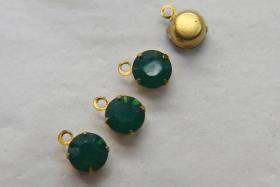 Swarovski 6mm Round setting drop one loop in Palace Green Opal 28ss 12/24/100/500 Pieces jewelry supplies in Brass/Vintage Black Charms