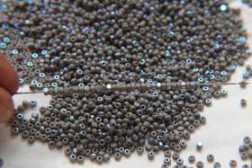 11/0 Charlotte Cut Beads Patina Opaque Grey Aurore Boreale 10/20/50/250/500 Grams PREMIUM MATERIALS