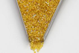 11/0 Charlotte Cut Beads Patina Transparent Yellow Aurore Boreale PREMIUM MATERIALS native supply
