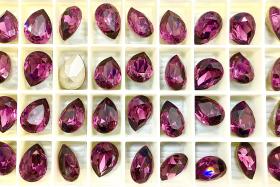 Vintage Swarovski 15x11 mm Amethyst Pear Shape 4320 Premier Crystal Rhinestones zirconium gemstones jewlery findings