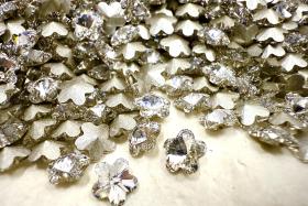 6mm Swarovski 4744 Flower Fancy Stone Crystal Vintage findings jewellery parts