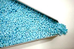 11/0 Charlotte Cut Beads Patina Opaque Powder Turquoise Blue Aurore Boreale NATIVE SUPPLY