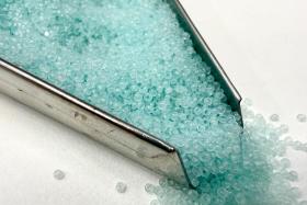15/0 Charlotte Cut Beads in Mint Opal