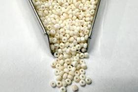 11/0 Charlotte true Cut Beads Patina Matt Chalk White Aurore Boreale loose beads embroidery materials