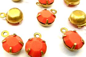Preciosa Crystal Opaque Light Red Drop, Brass Setting (6mm, 28ss)