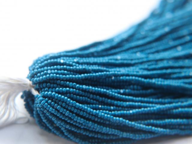 11/0 Hanks Charlotte Cut Beads 23040 Slate Blue Opaque 1/5/25/50/100 Hanks 2.0mm indian beads, glass beads, jewelry supply, findings, craft