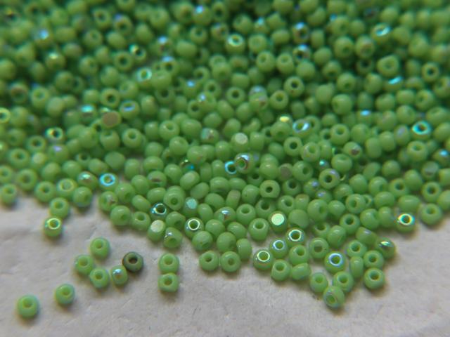 13/0 Charlotte Cut Beads Patina Opaque Peridot Aurore Boreale 5/10/20/50/250/500 Grams PREMIUM MATERIALS